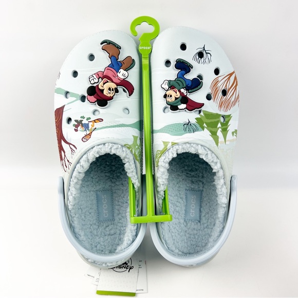 NWT Disney Winter Holiday 2023 Crocs Mickey Minnie Skating Blue M10/W12 main image 4